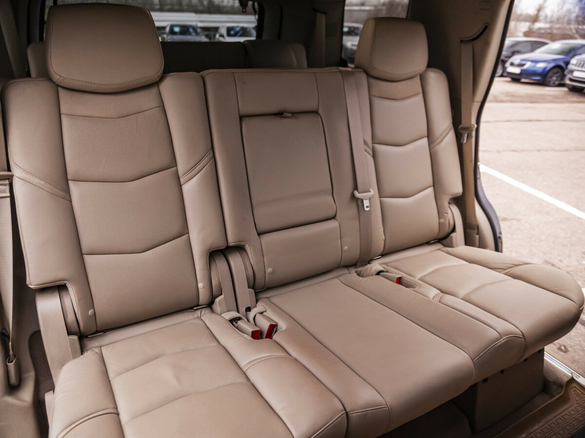 Cadillac Escalade 2018 года с пробегом. Фото: #10