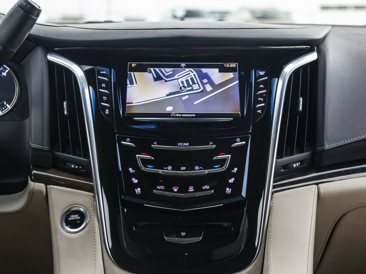 Cadillac Escalade 2018 года с пробегом. Фото: #17