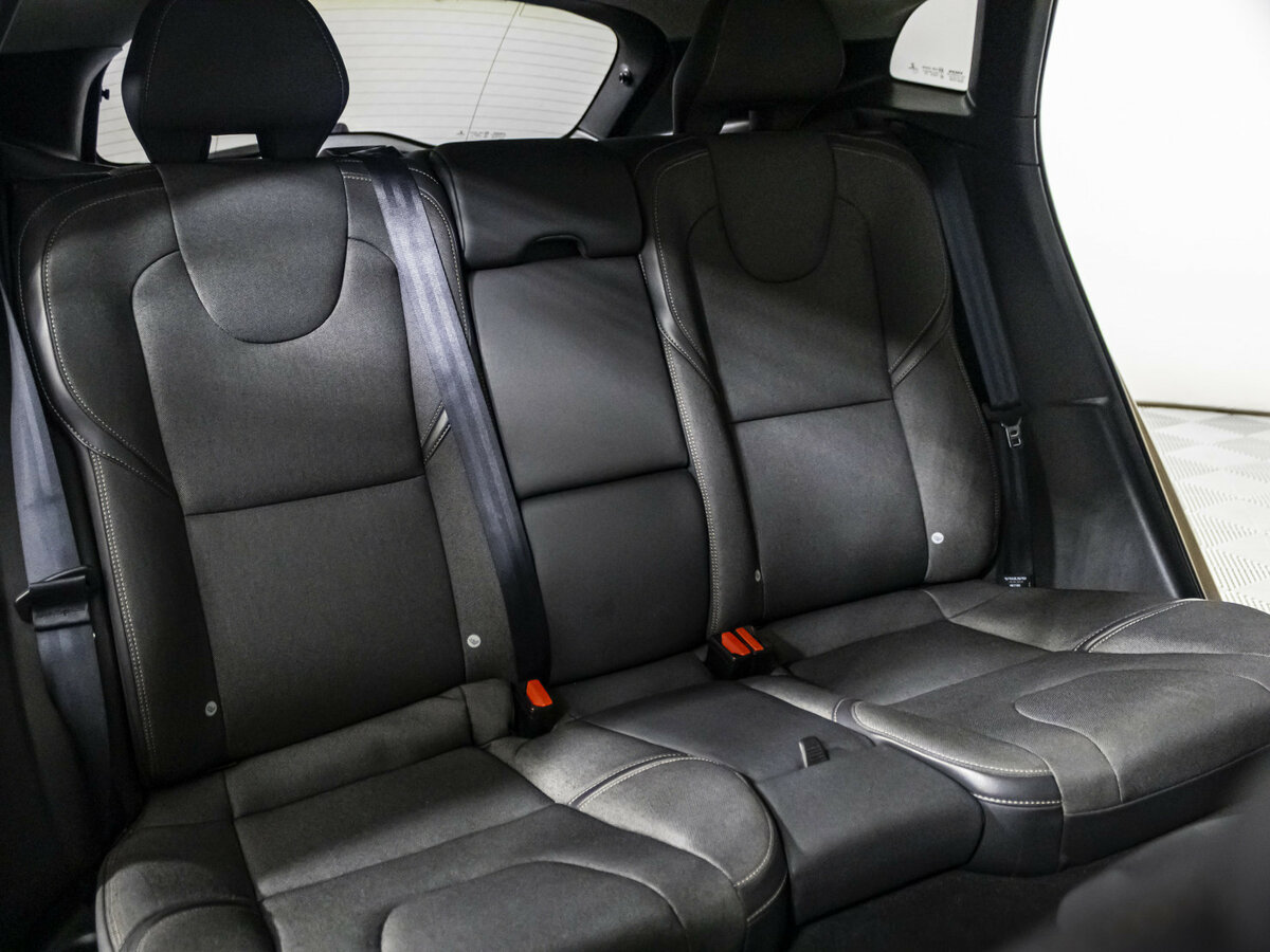 Б/У Вольво В40 Кросс Кантри 2014 года. Фото: #8