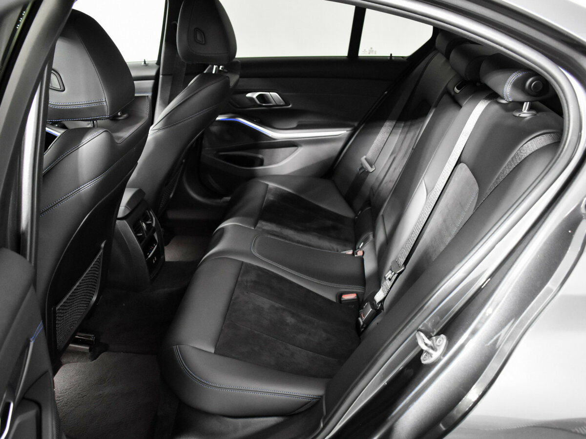 Б/У БМВ 3 серии 2021 года. Фото: #13