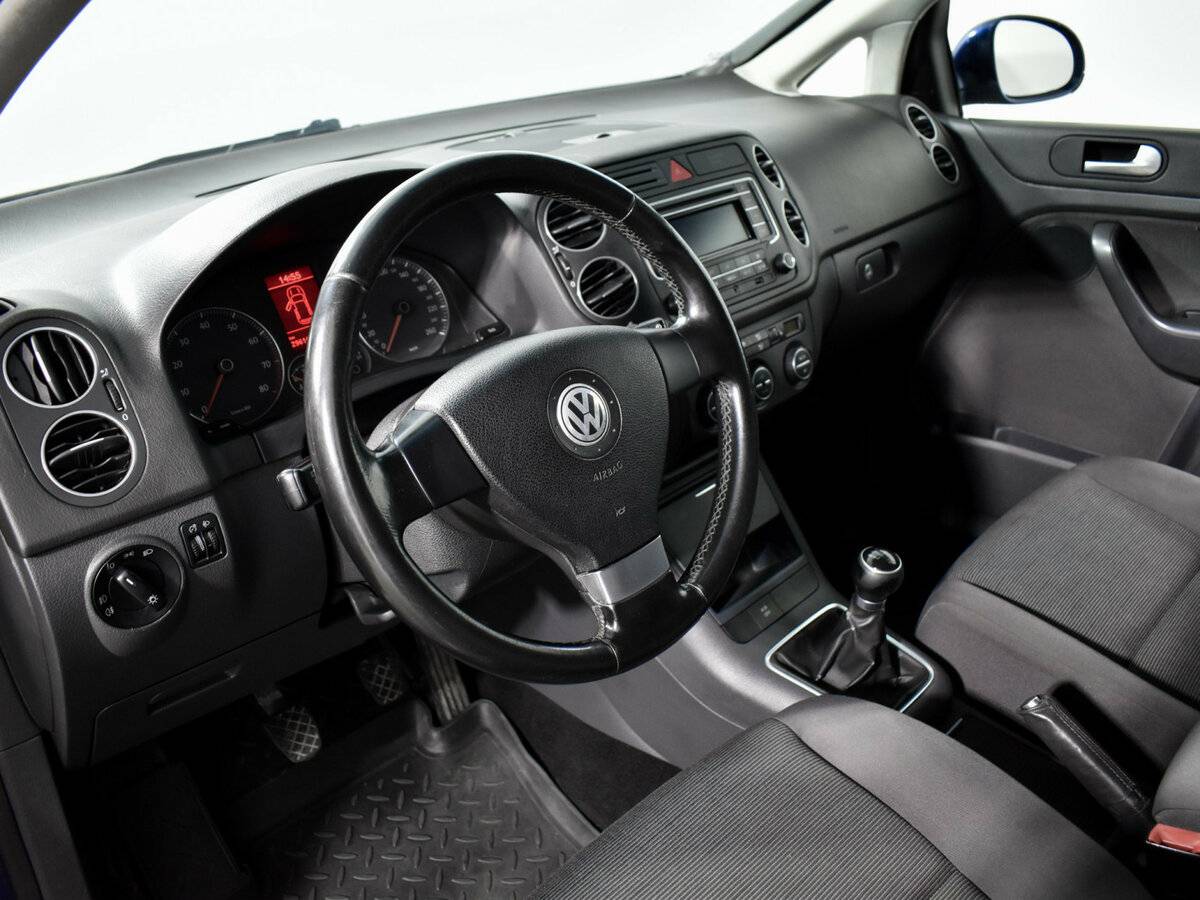 Volkswagen Golf Plus 2008 года с пробегом. Фото: #8