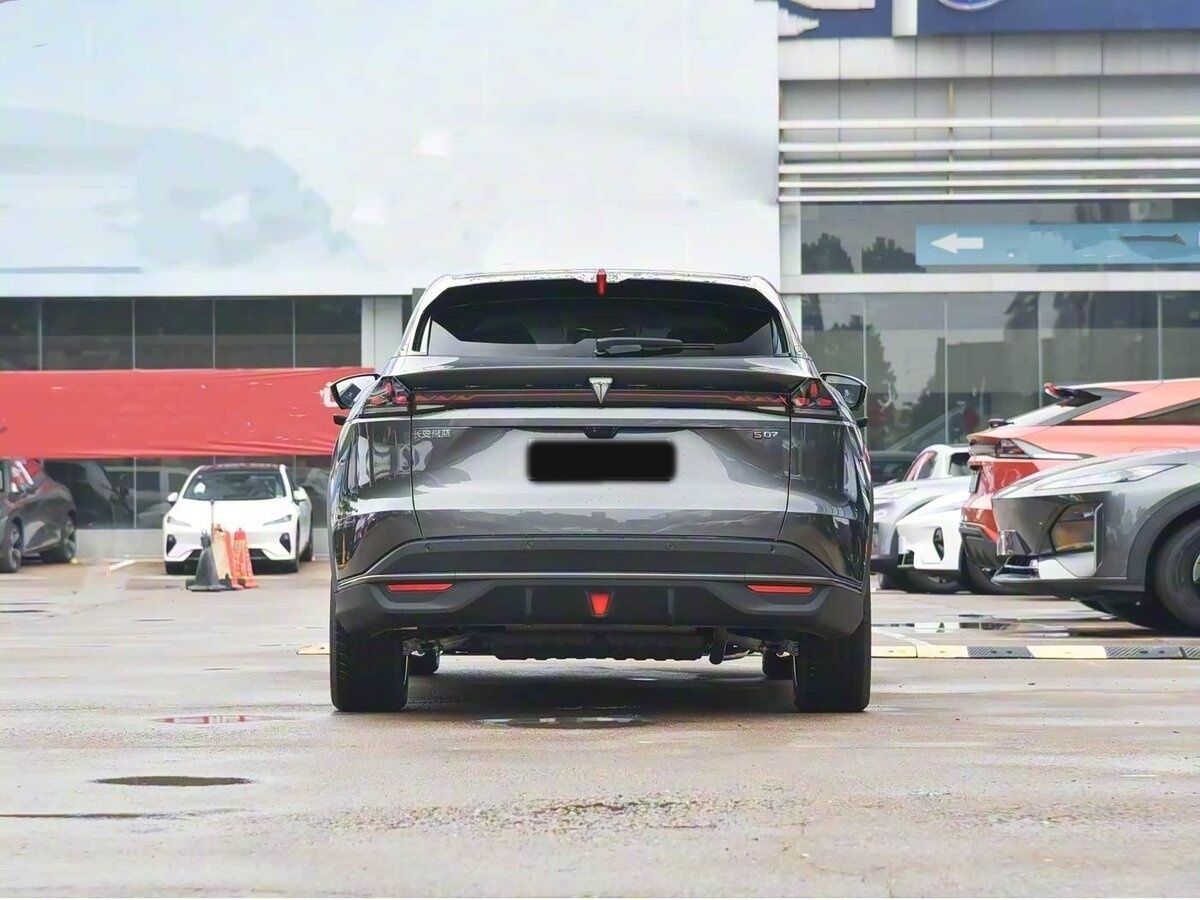 Changan Deepal S07 (S7) 2025 года с пробегом. Фото: #2