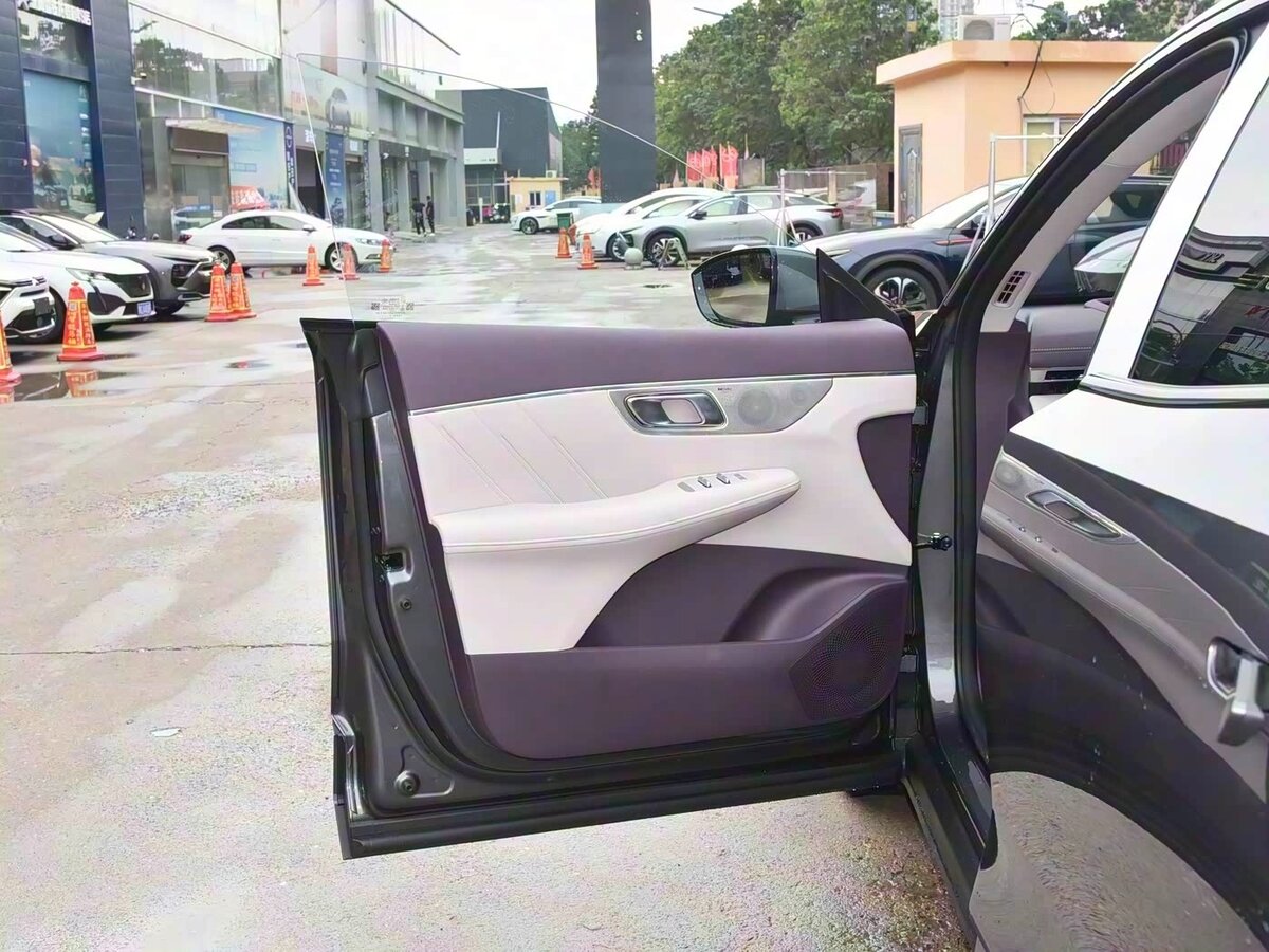 Changan Deepal S07 (S7) 2025 года с пробегом. Фото: #10