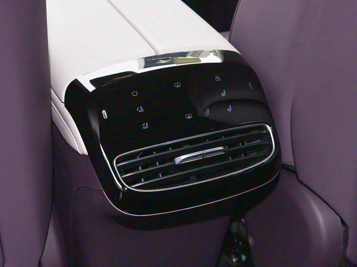 Changan Deepal S07 (S7) 2025 года с пробегом. Фото: #31