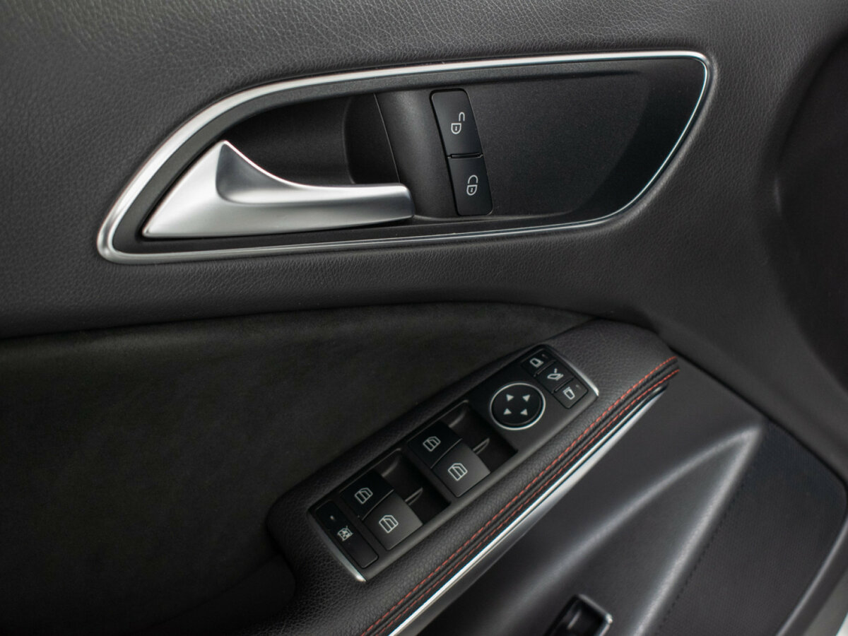 Б/У Мерседес-Бенц ГЛА 2018 года. Фото: #15