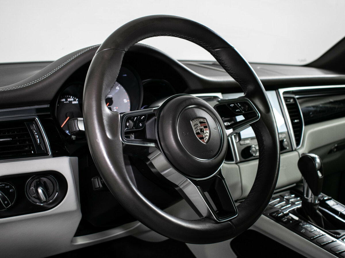 Б/У Порш Макан 2017 года. Фото: #13