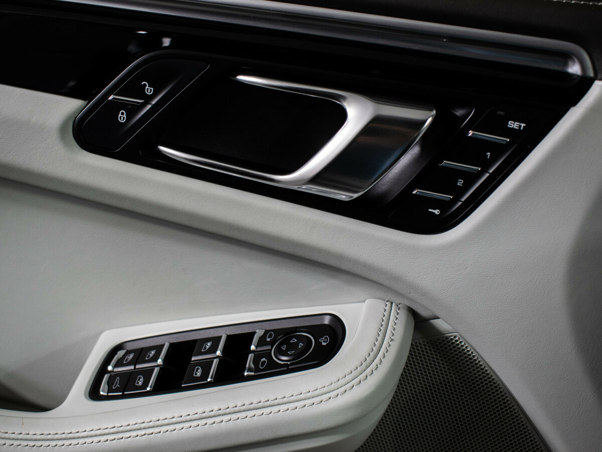 Б/У Порш Макан 2017 года. Фото: #17