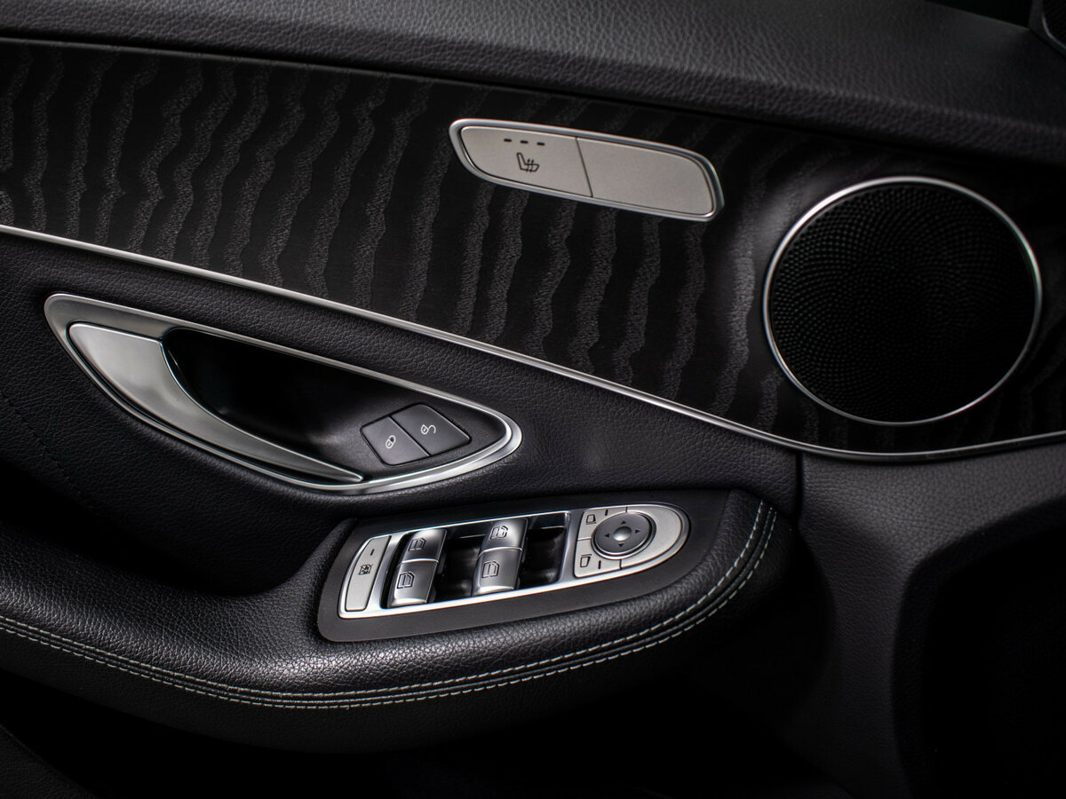 Б/У Мерседес-Бенц Ц-Класс 2017 года. Фото: #16