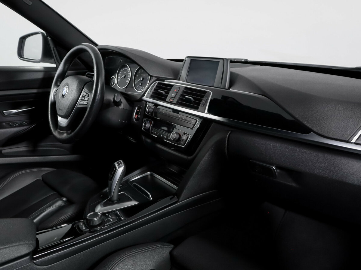 Б/У БМВ 3 серии 2018 года. Фото: #8