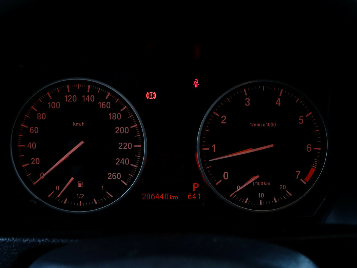 Б/У БМВ Икс1 2010 года. Фото: #10