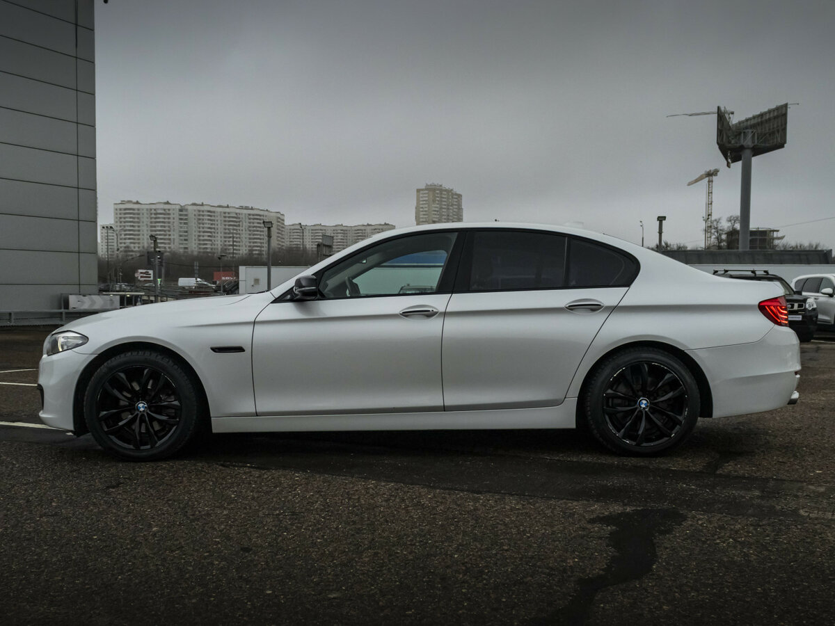 Б/У БМВ 5 серии 2015 года. Фото: #8