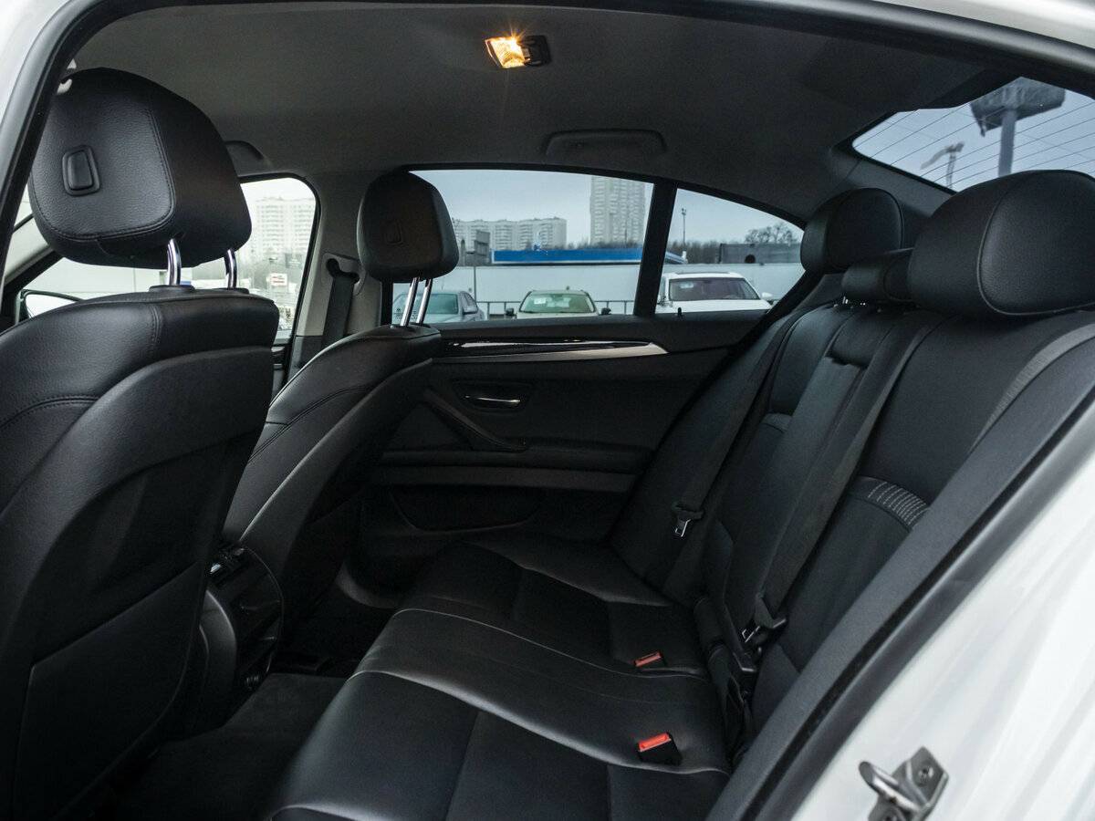 Б/У БМВ 5 серии 2015 года. Фото: #13