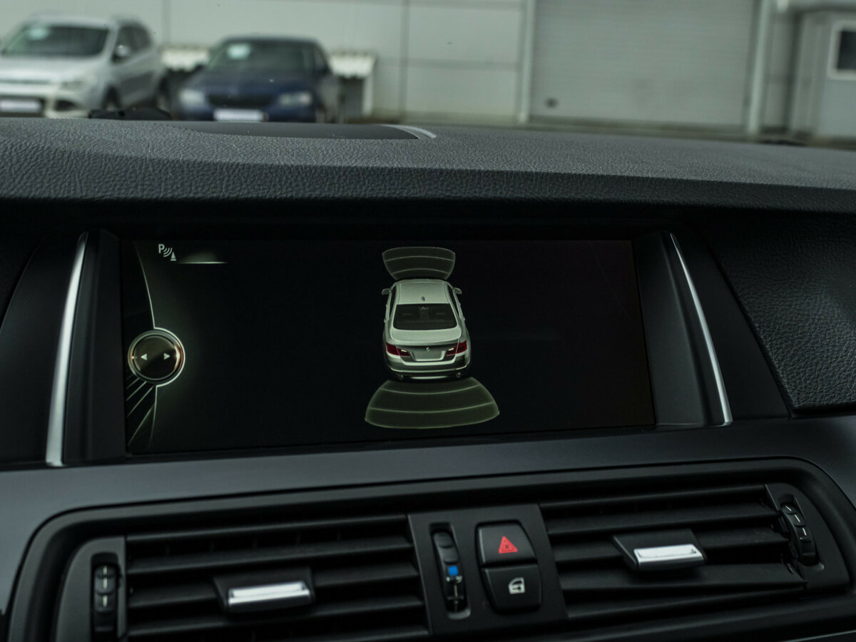 Б/У БМВ 5 серии 2015 года. Фото: #14