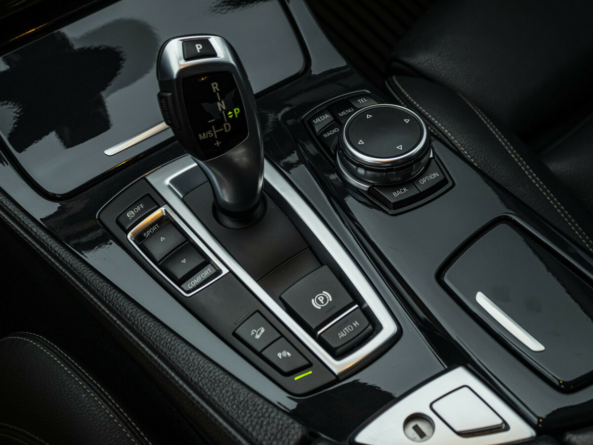 Б/У БМВ 5 серии 2015 года. Фото: #16