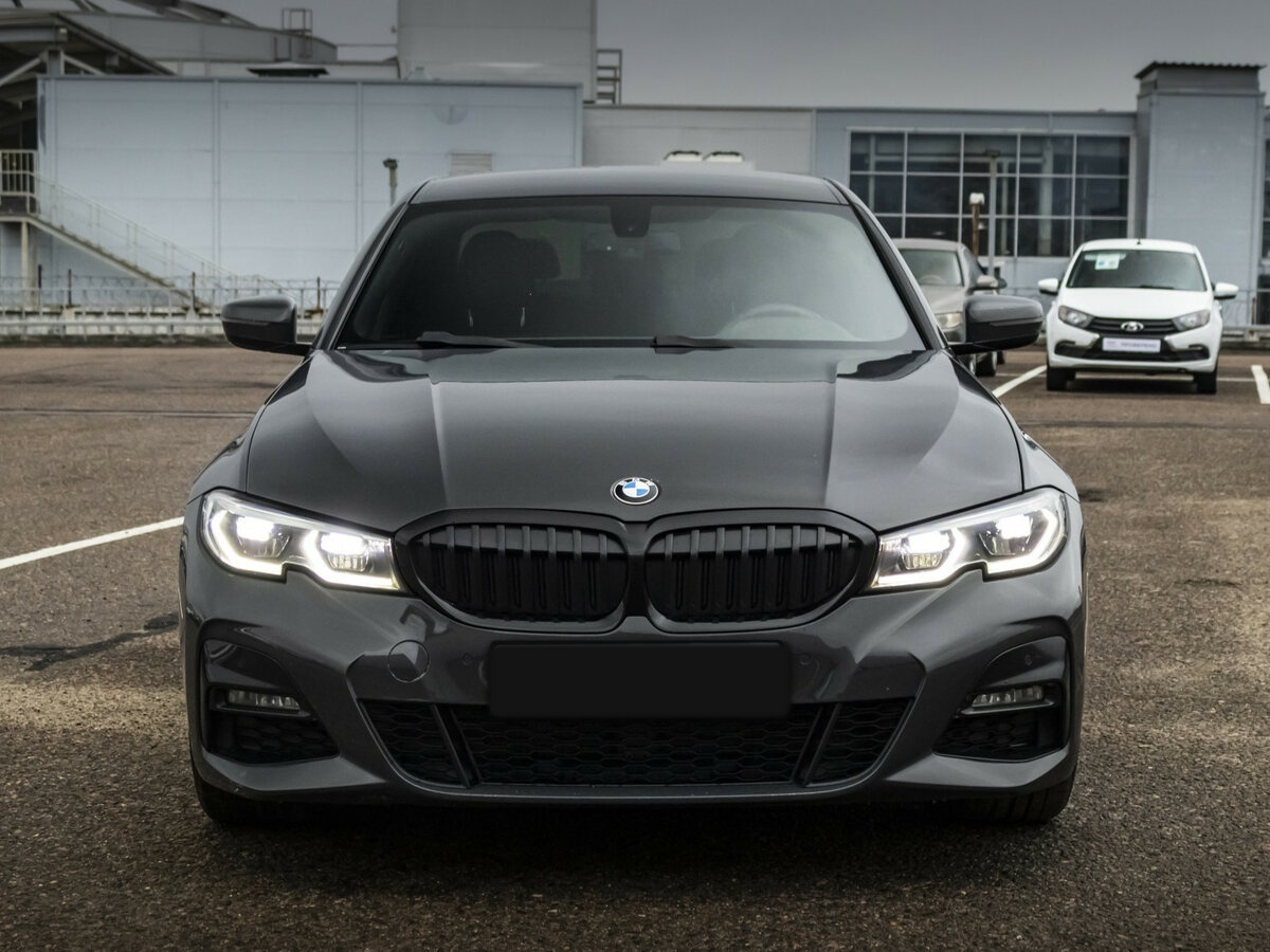 BMW 3 серии 2019 года с пробегом. Фото: #2