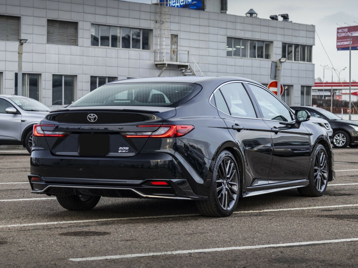 Toyota Camry 2024 года с пробегом. Фото: #4