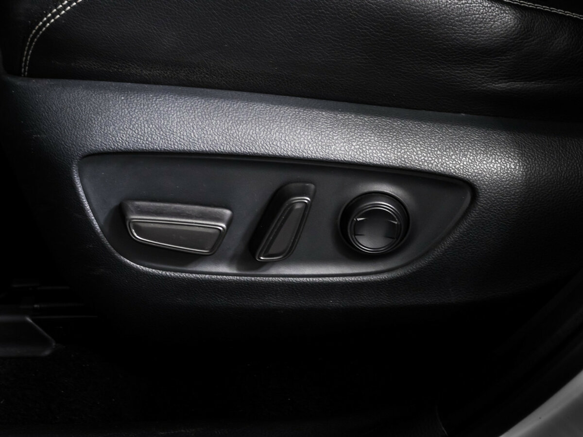 Б/У Тойота Рав4 2019 года. Фото: #13