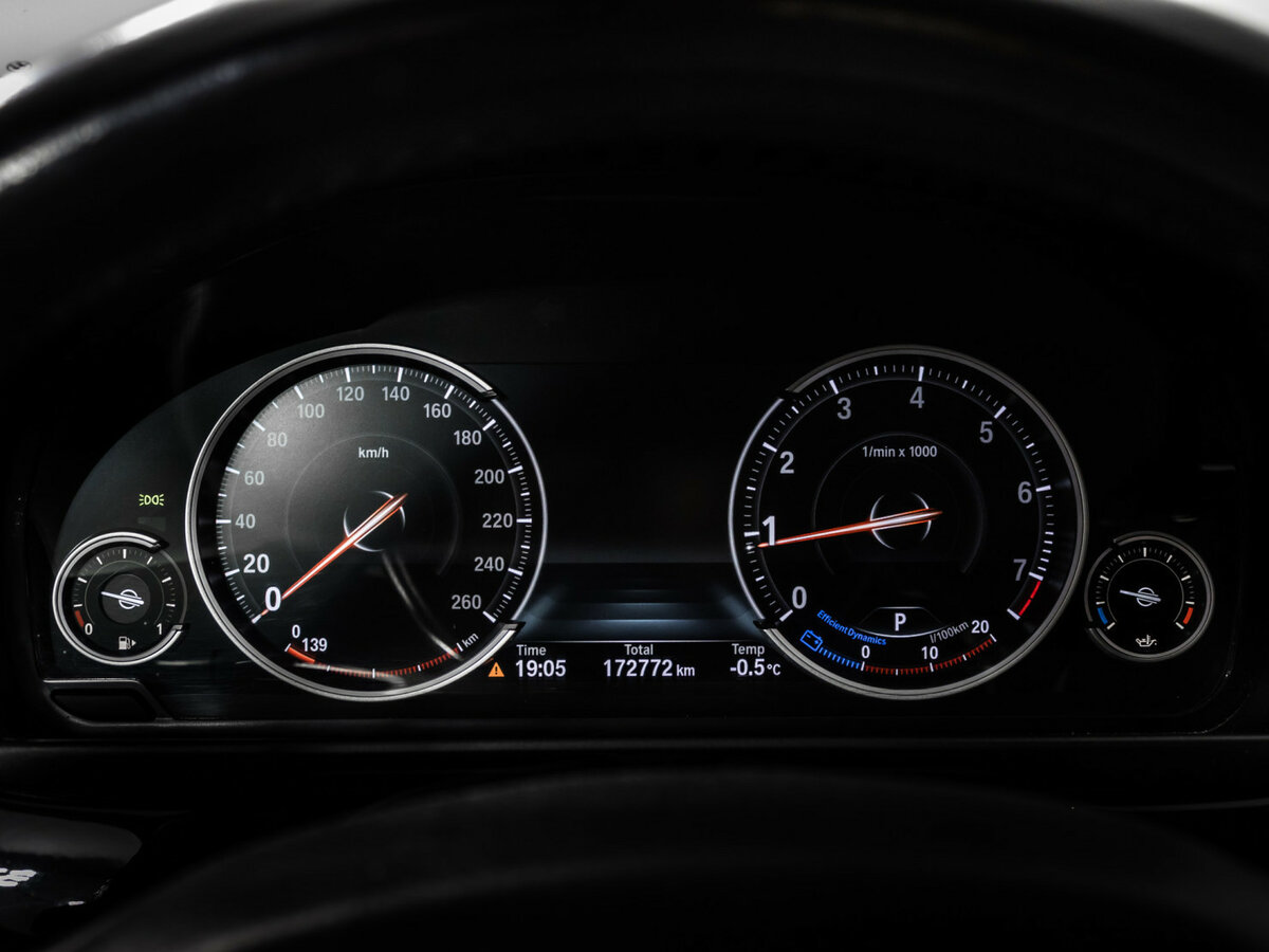 Б/У БМВ 5 серии 2015 года. Фото: #8