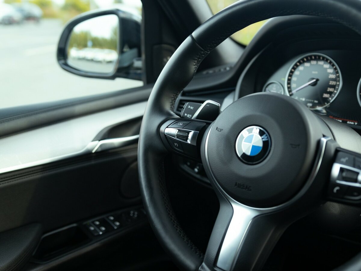 Б/У БМВ Икс5 2014 года. Фото: #17