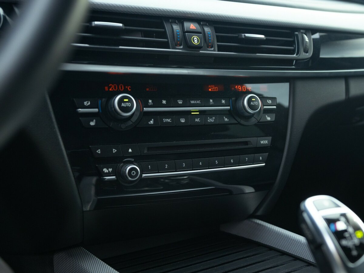 Б/У БМВ Икс5 2014 года. Фото: #24