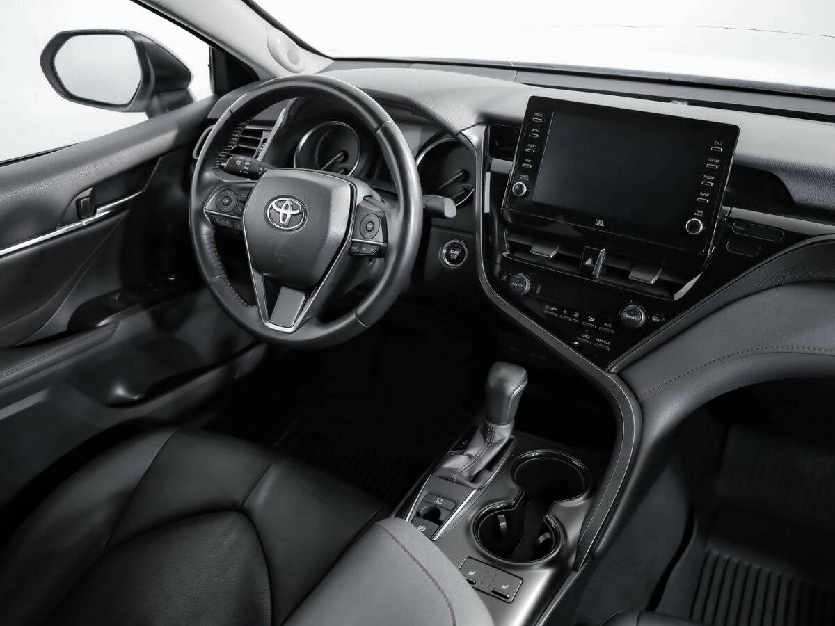 Б/У Тойота Камри 2021 года. Фото: #7