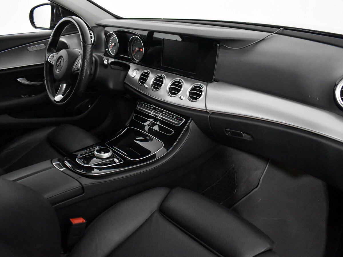 Б/У Мерседес-Бенц Е-Класс 2016 года. Фото: #13