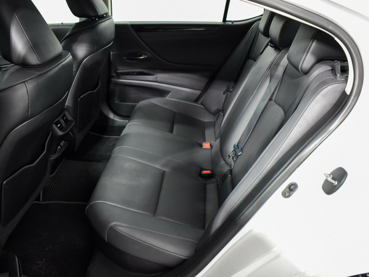 Б/У Лексус ЕС 2021 года. Фото: #7