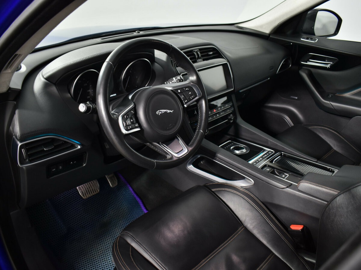 Б/У Ягуар Ф-Пэйс 2018 года. Фото: #7