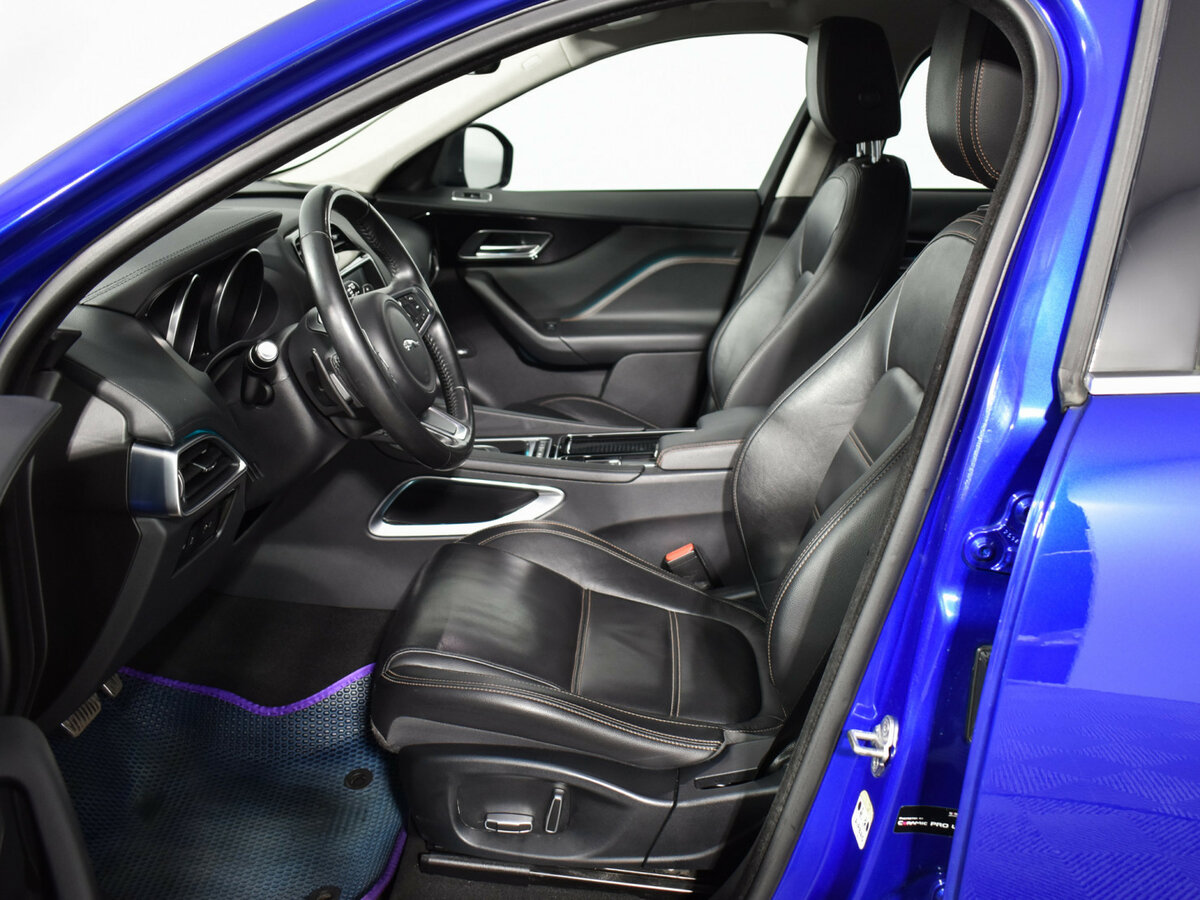 Б/У Ягуар Ф-Пэйс 2018 года. Фото: #8