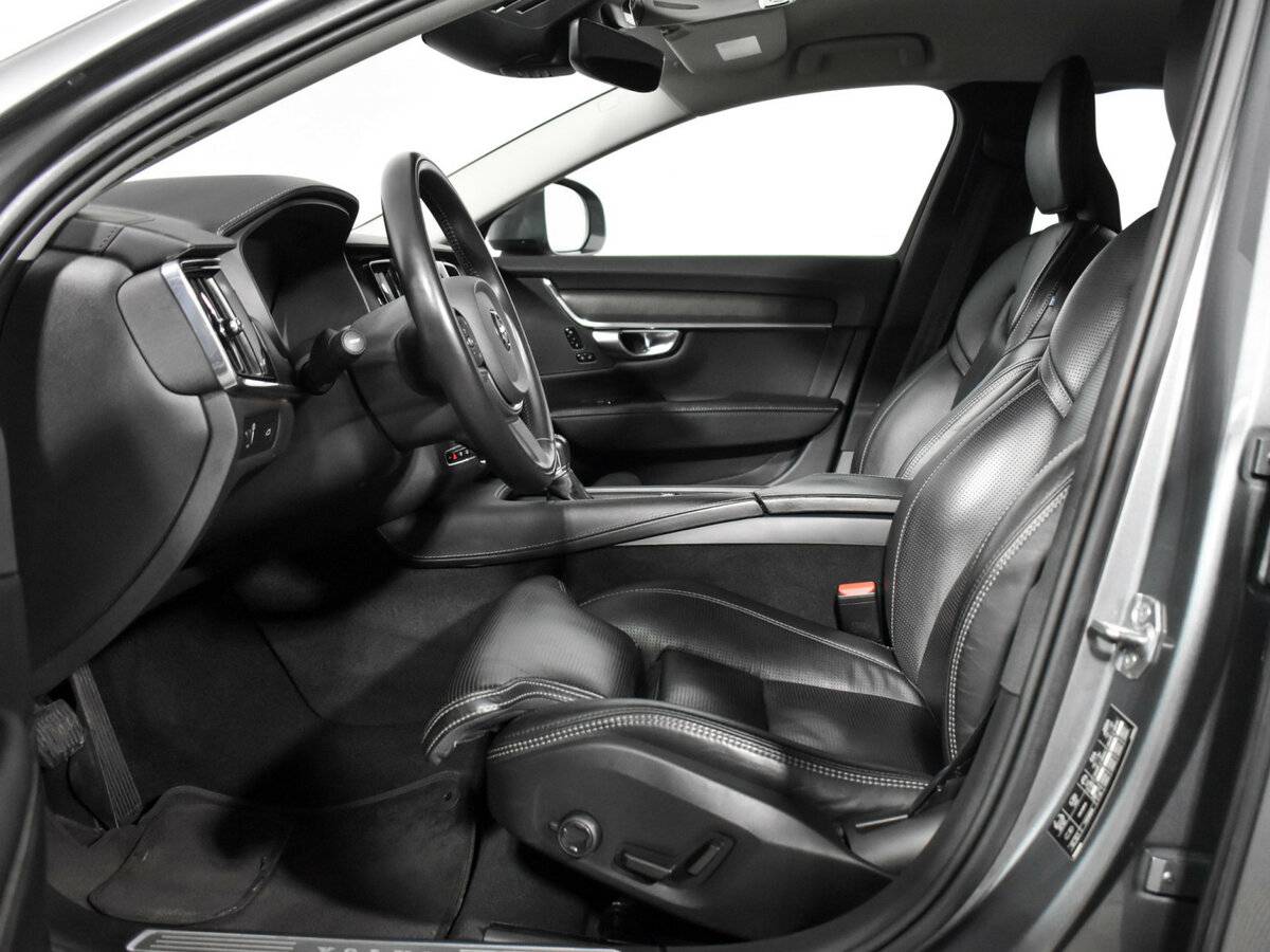 Volvo V90 Cross Country 2019 года с пробегом. Фото: #10