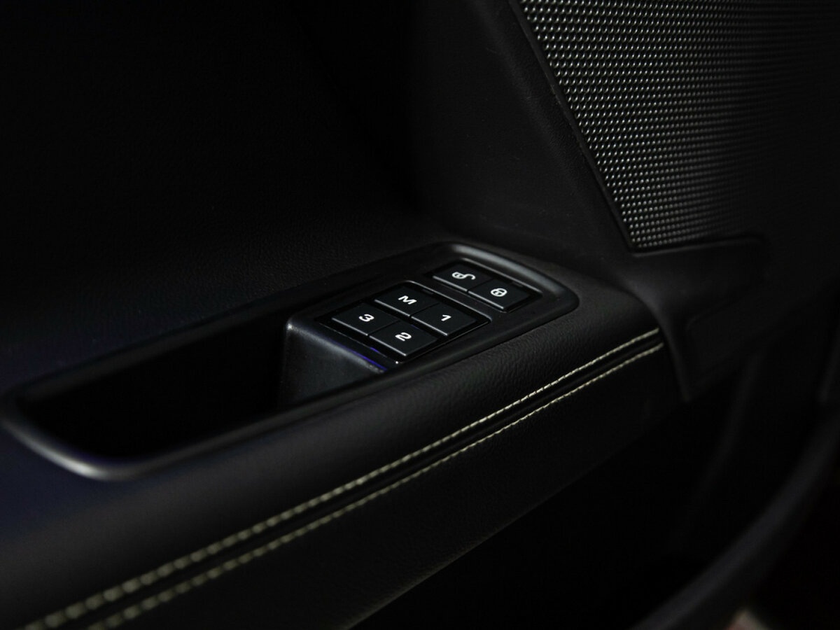 Jaguar XE 2015 года с пробегом. Фото: #13