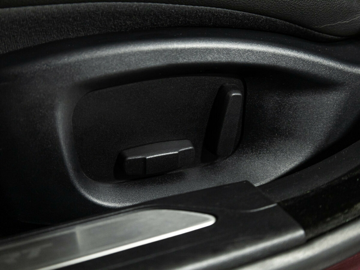 Jaguar XE 2015 года с пробегом. Фото: #14