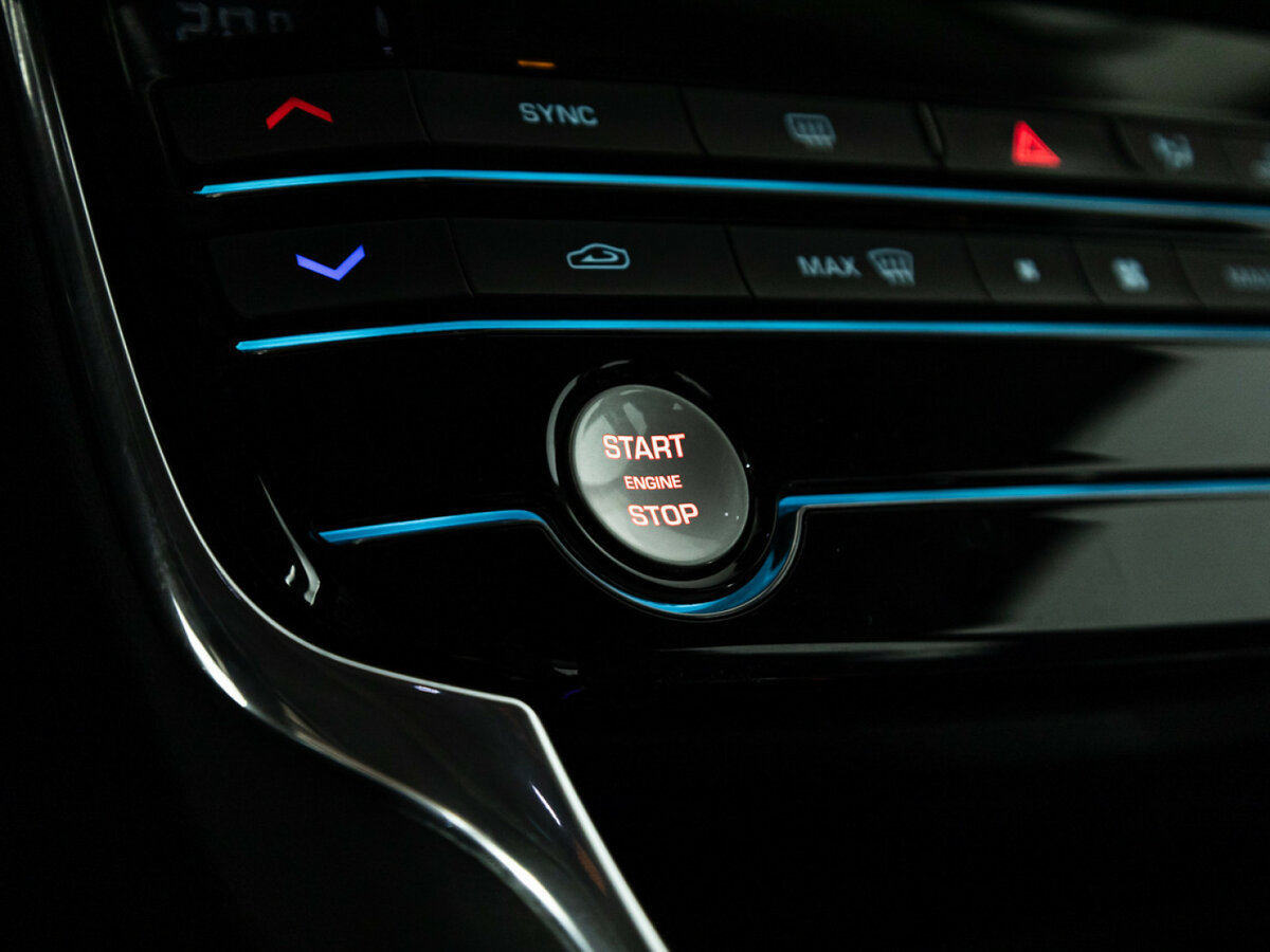 Jaguar XE 2015 года с пробегом. Фото: #17