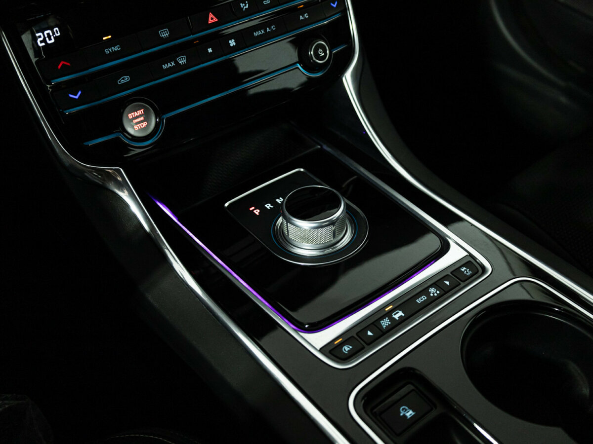 Jaguar XE 2015 года с пробегом. Фото: #19