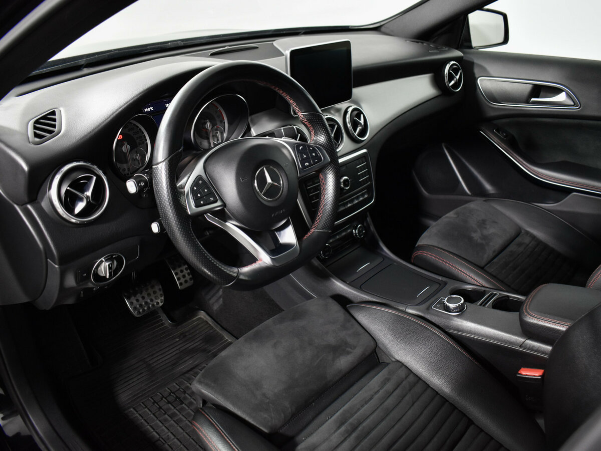 Б/У Мерседес-Бенц ГЛА 2016 года. Фото: #8