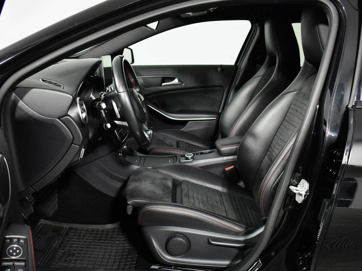 Б/У Мерседес-Бенц ГЛА 2016 года. Фото: #9