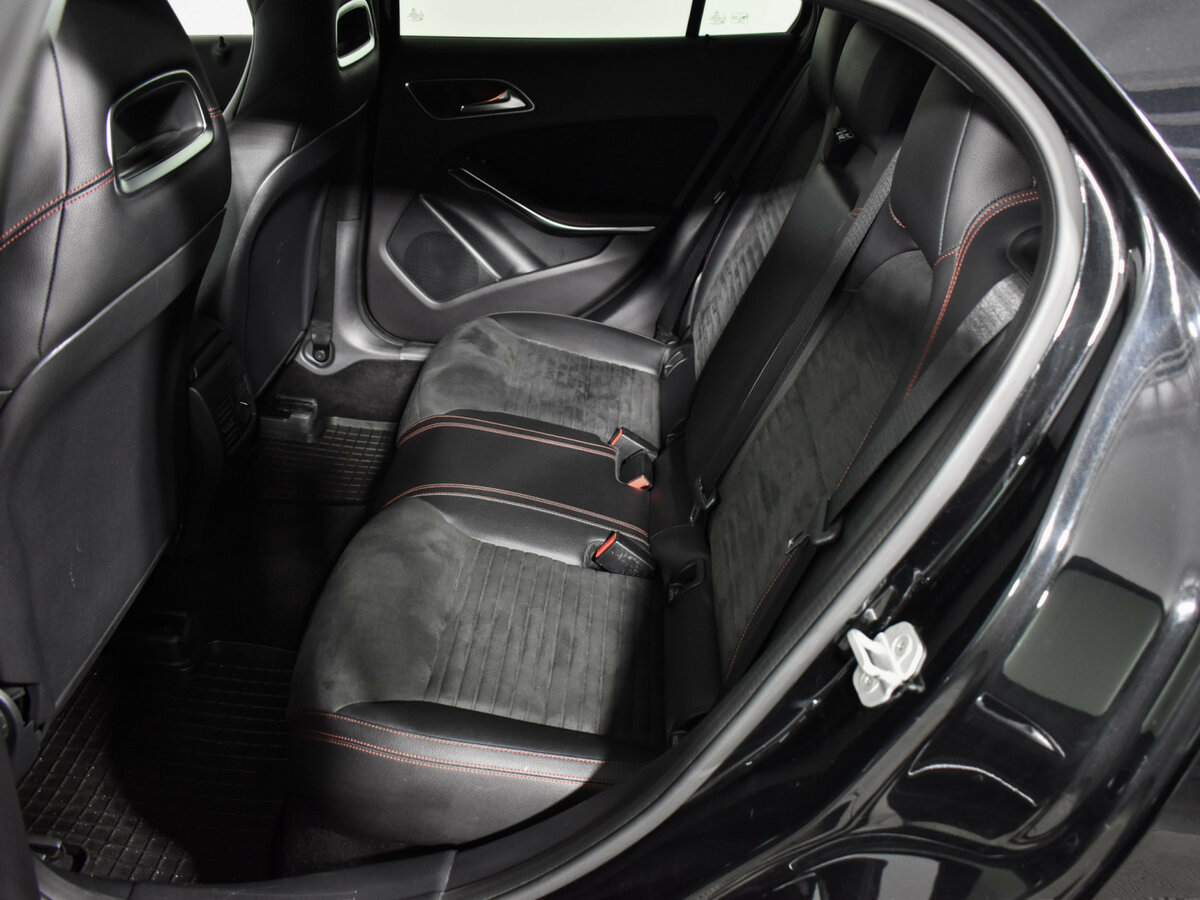 Б/У Мерседес-Бенц ГЛА 2016 года. Фото: #10