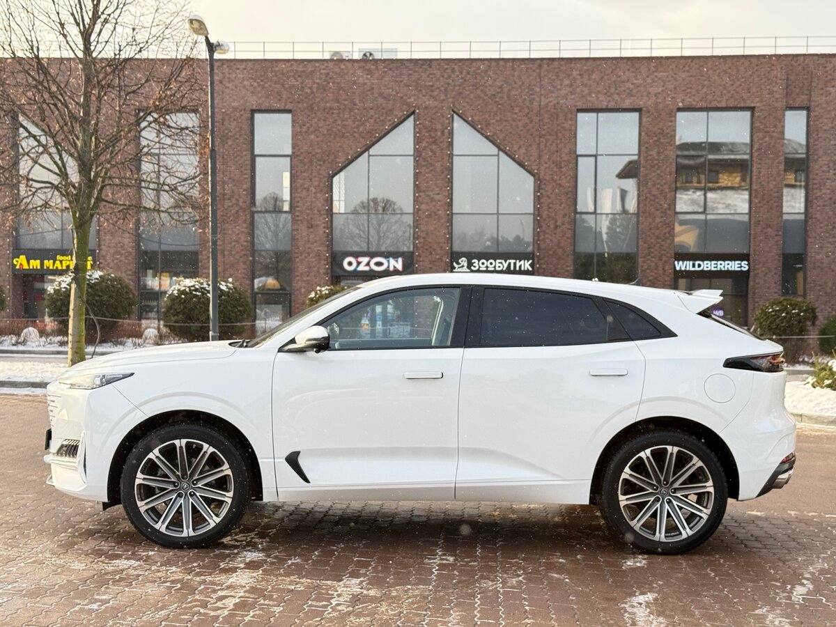 Б/У Чанган УНИ-К 2023 года. Фото: #3