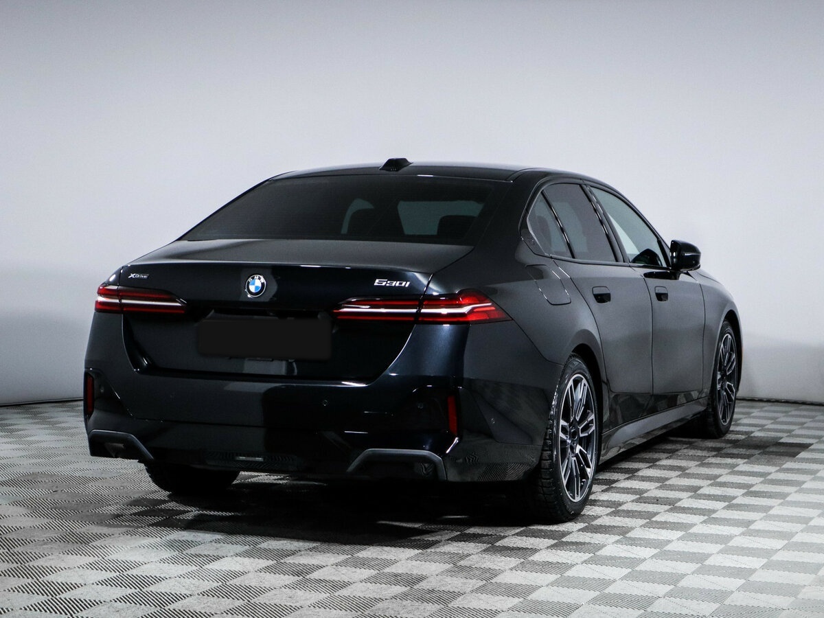 Б/У БМВ 5 серии 2024 года. Фото: #4