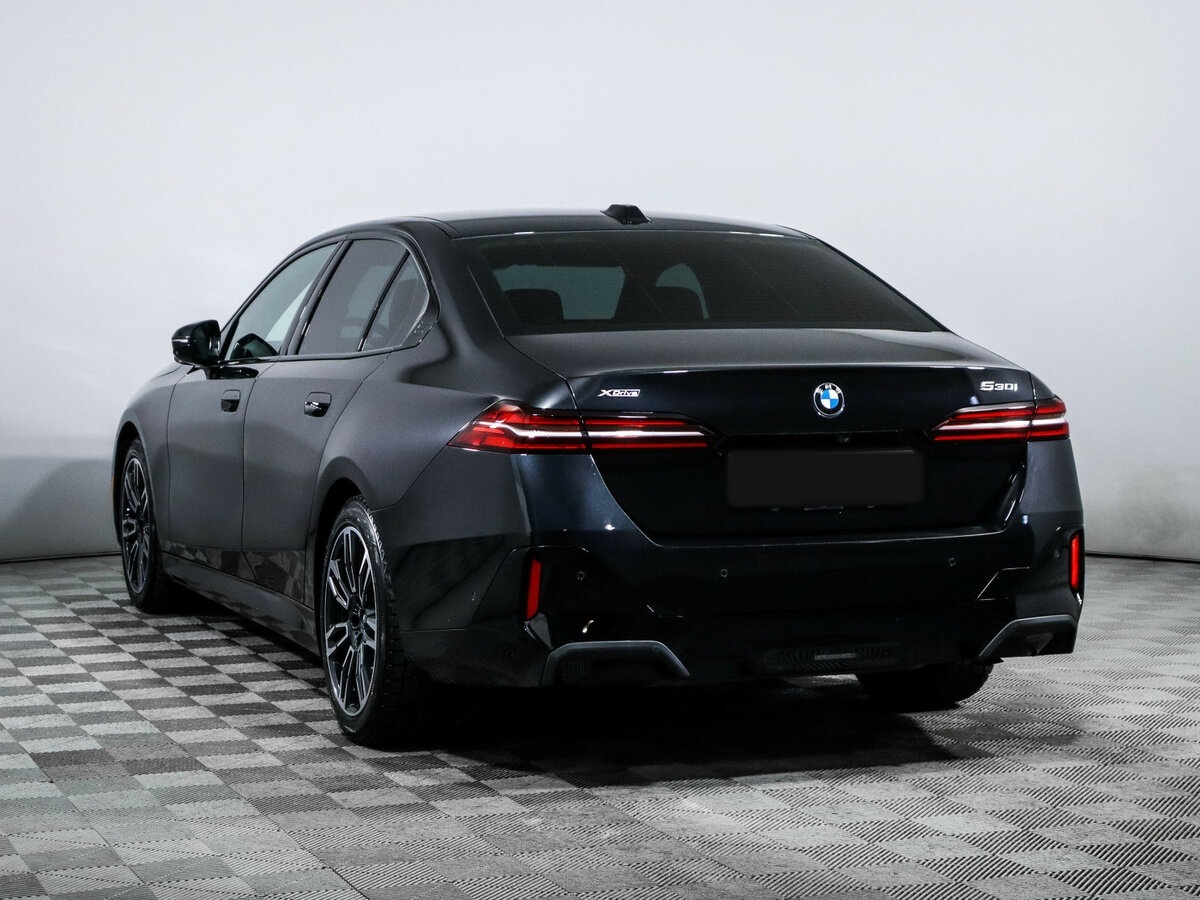 Б/У БМВ 5 серии 2024 года. Фото: #6