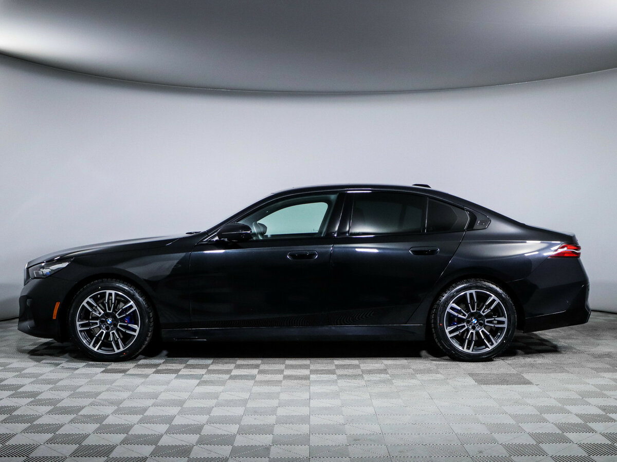 Б/У БМВ 5 серии 2024 года. Фото: #7