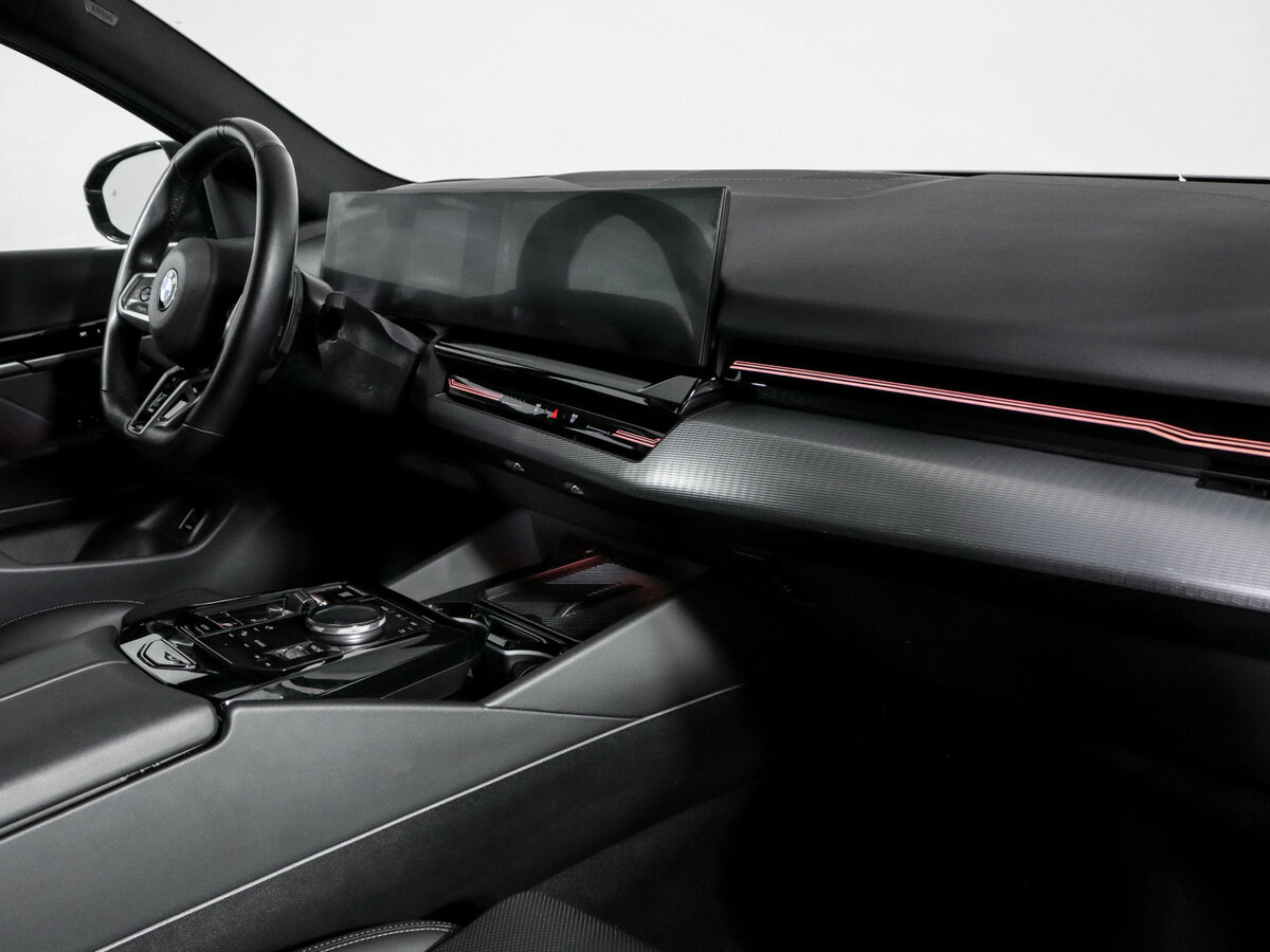 Б/У БМВ 5 серии 2024 года. Фото: #8