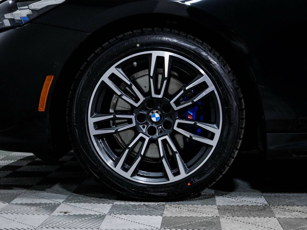 Б/У БМВ 5 серии 2024 года. Фото: #14