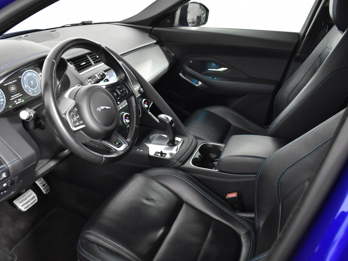 Jaguar E-Pace 2019 года с пробегом. Фото: #7