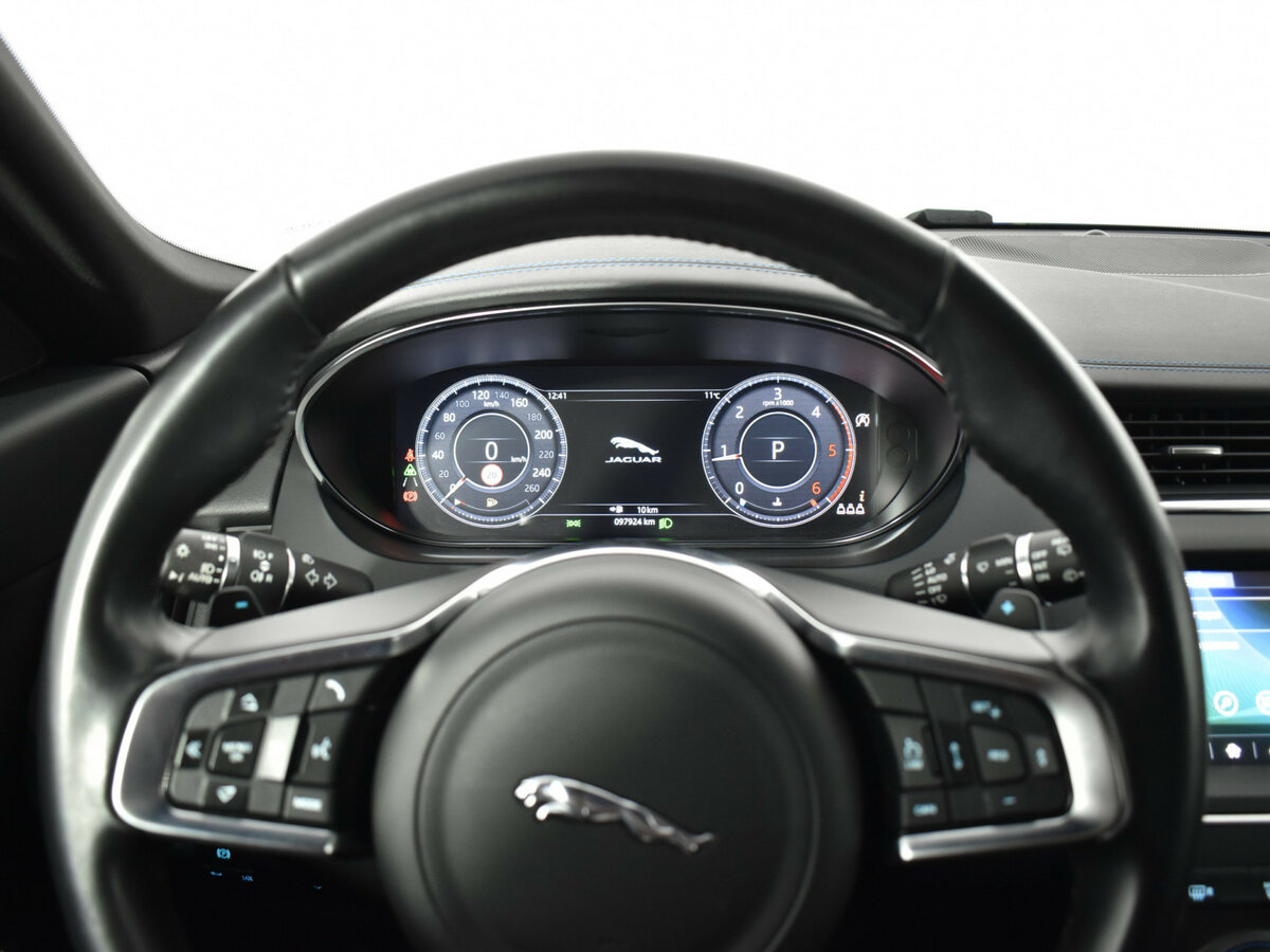 Jaguar E-Pace 2019 года с пробегом. Фото: #12