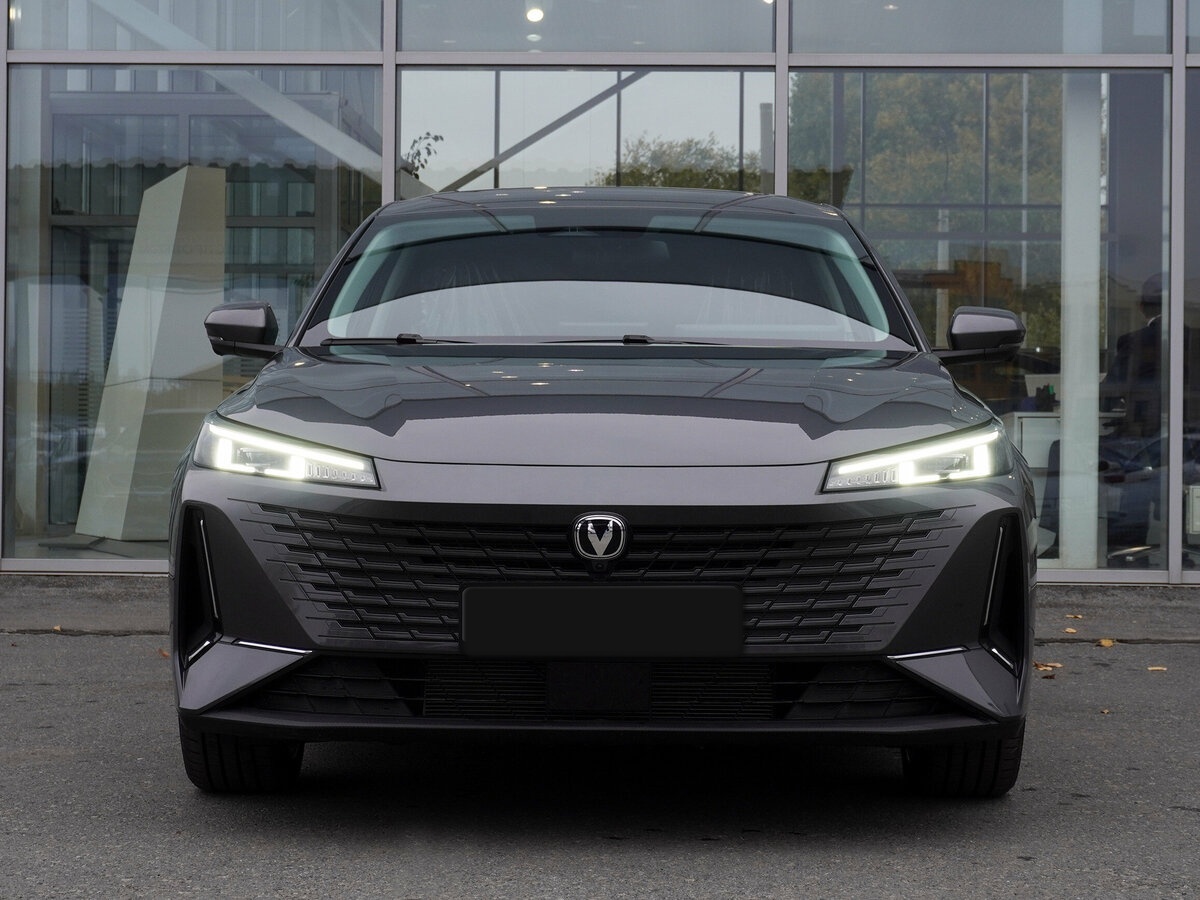 Б/У Чанган Ламур 2024 года. Фото: #1