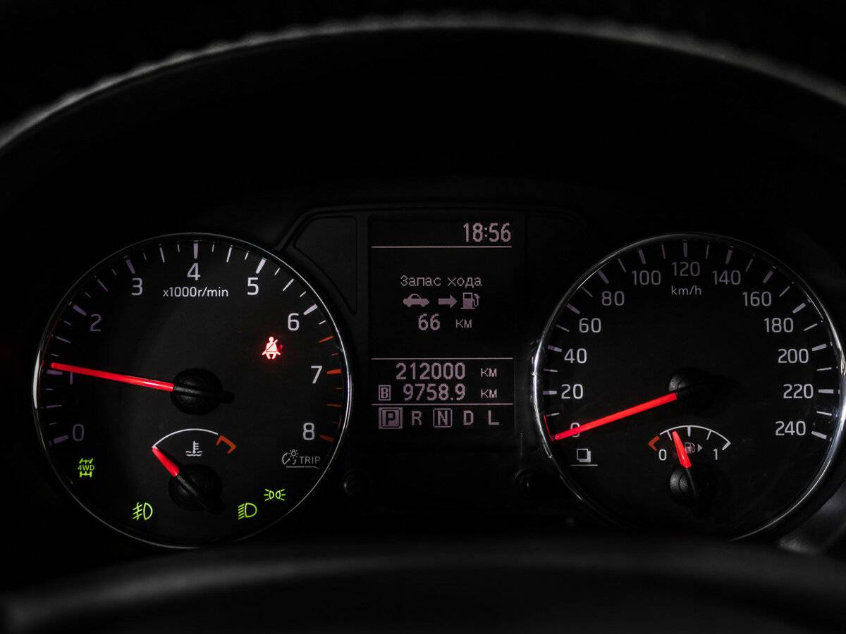 Б/У Ниссан Икс-Трейл 2011 года. Фото: #8