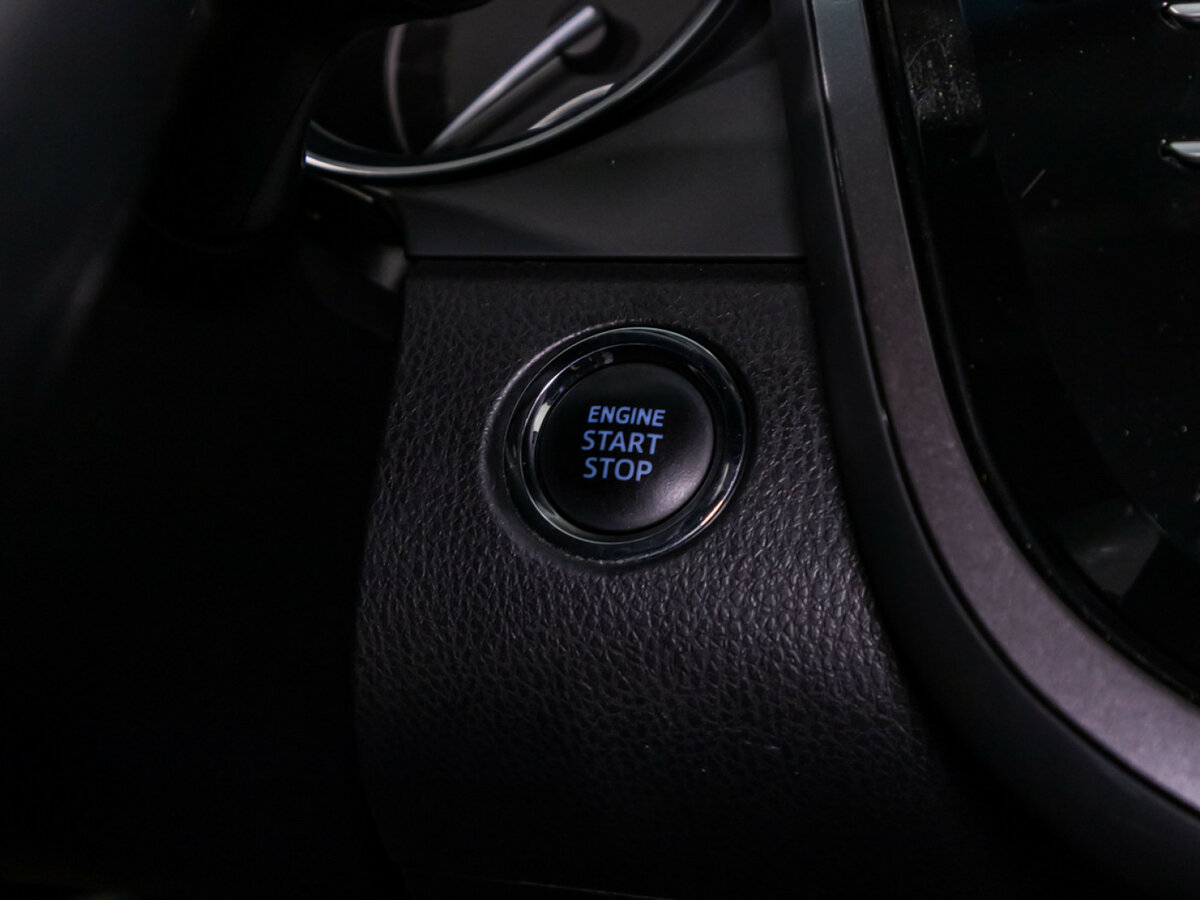 Б/У Тойота Камри 2019 года. Фото: #21