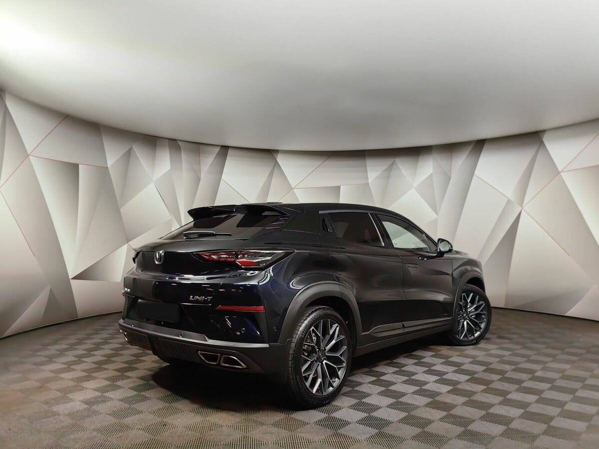 Б/У Чанган УНИ-Т 2024 года. Фото: #1