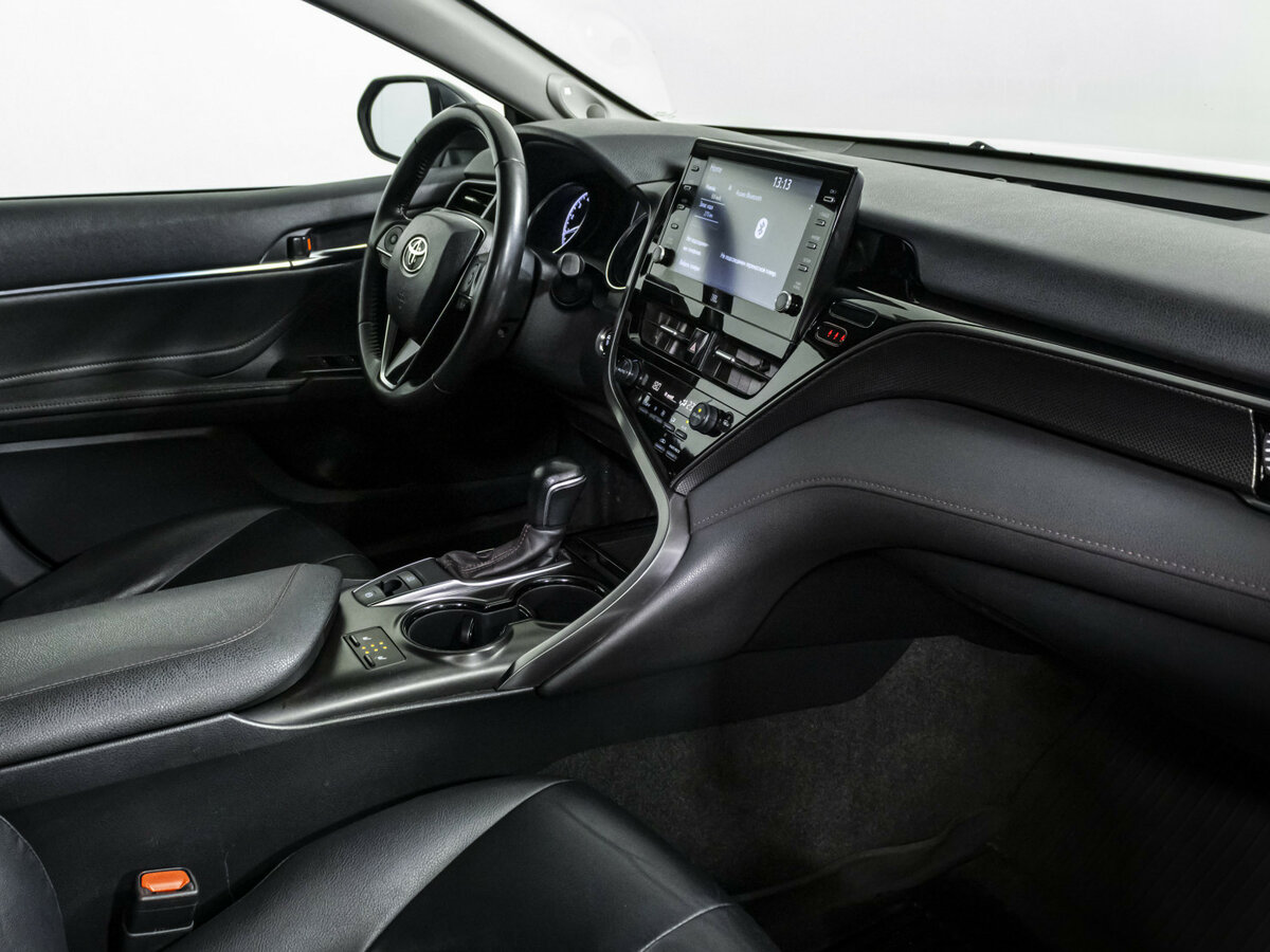 Б/У Тойота Камри 2021 года. Фото: #6